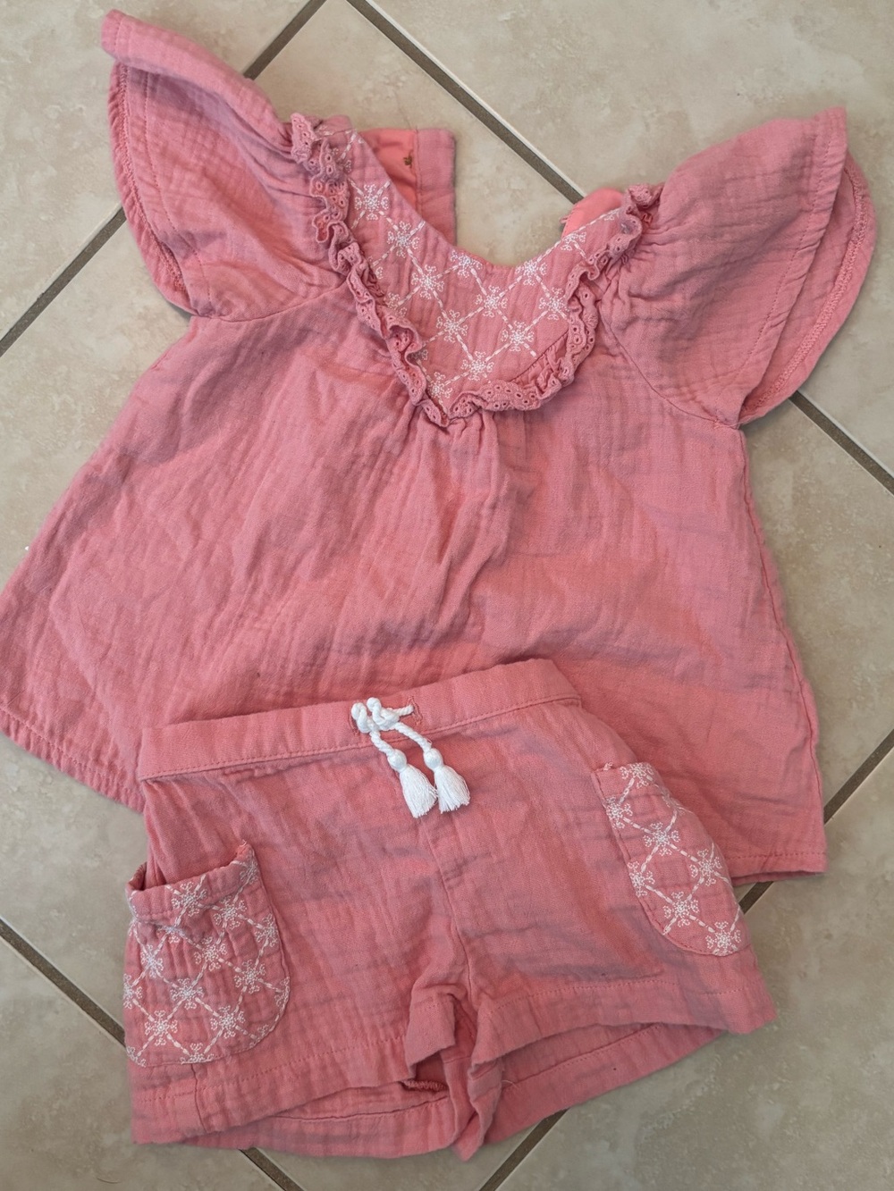 Happily Grey Kids Pink Two-Piece Ruffle Top & Shorts Set Baby Toddler Outfit